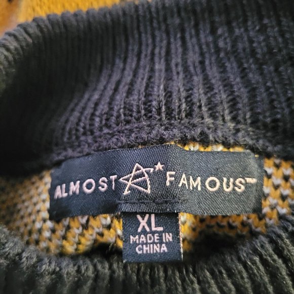 Almost Famous Women's Yellow and Black Plaid Skirt Set- Size XL - Picture 7 of 9